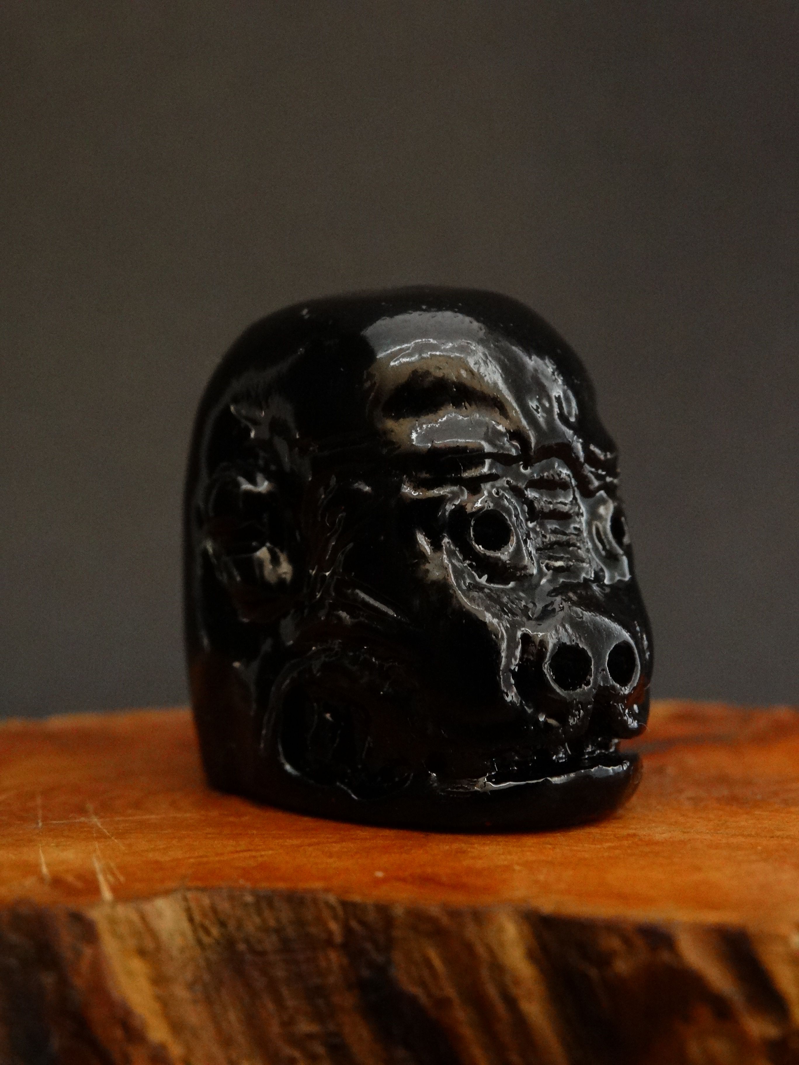 Dutch Contemporary Netsuke. - Shishi Man's Head